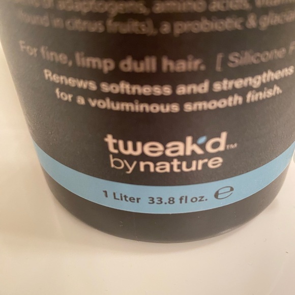 Tweak'd Nature Bigwig Volumaker Root Boost Agua De Coco Conditioner - Picture 6 of 6